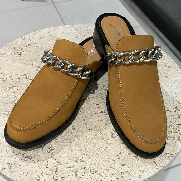 Free People Shoes - New Free People brown suede loafers with chain detail